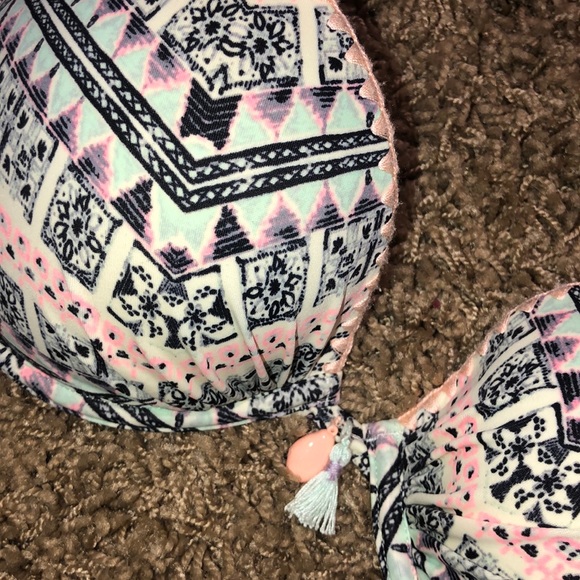 2 Victoria Secret Bikini Tops!! 💖 - Picture 4 of 4